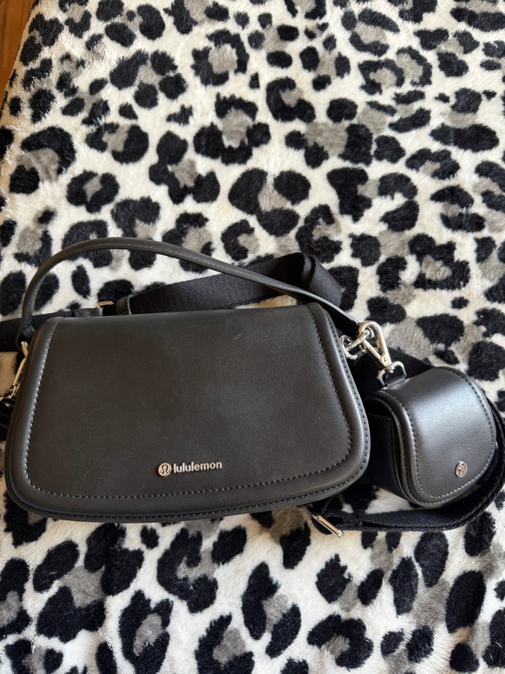 lululemon athletica Black Crossbody Bag with Detachable Coin Pouch